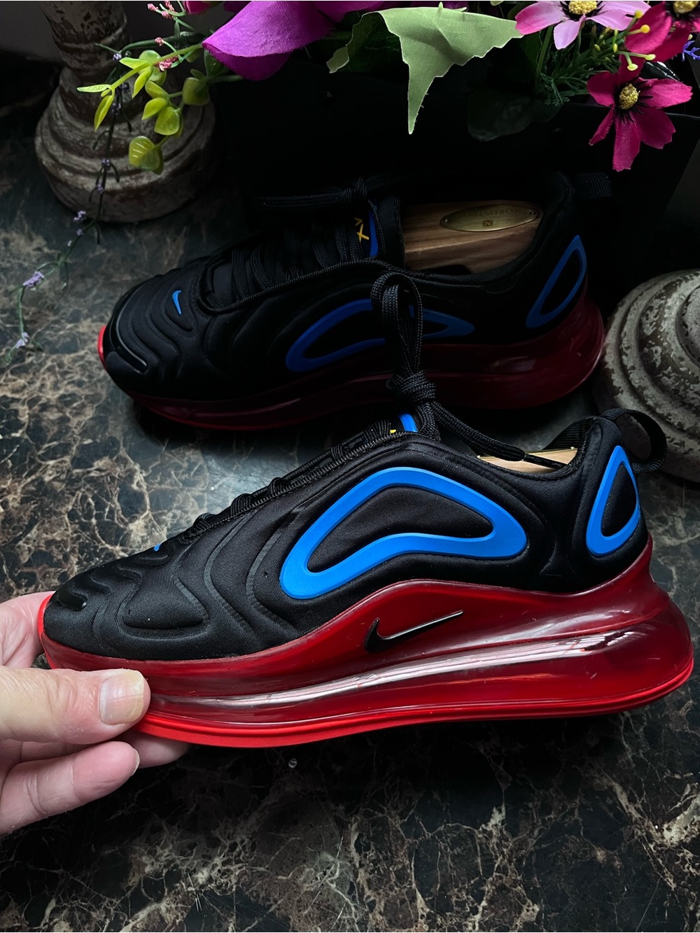 Nike AirMax 720
Streetwear/Lifestyle
Athletic Shoes
Size 4 Youth/5.5 Women - Picture 7 of 16